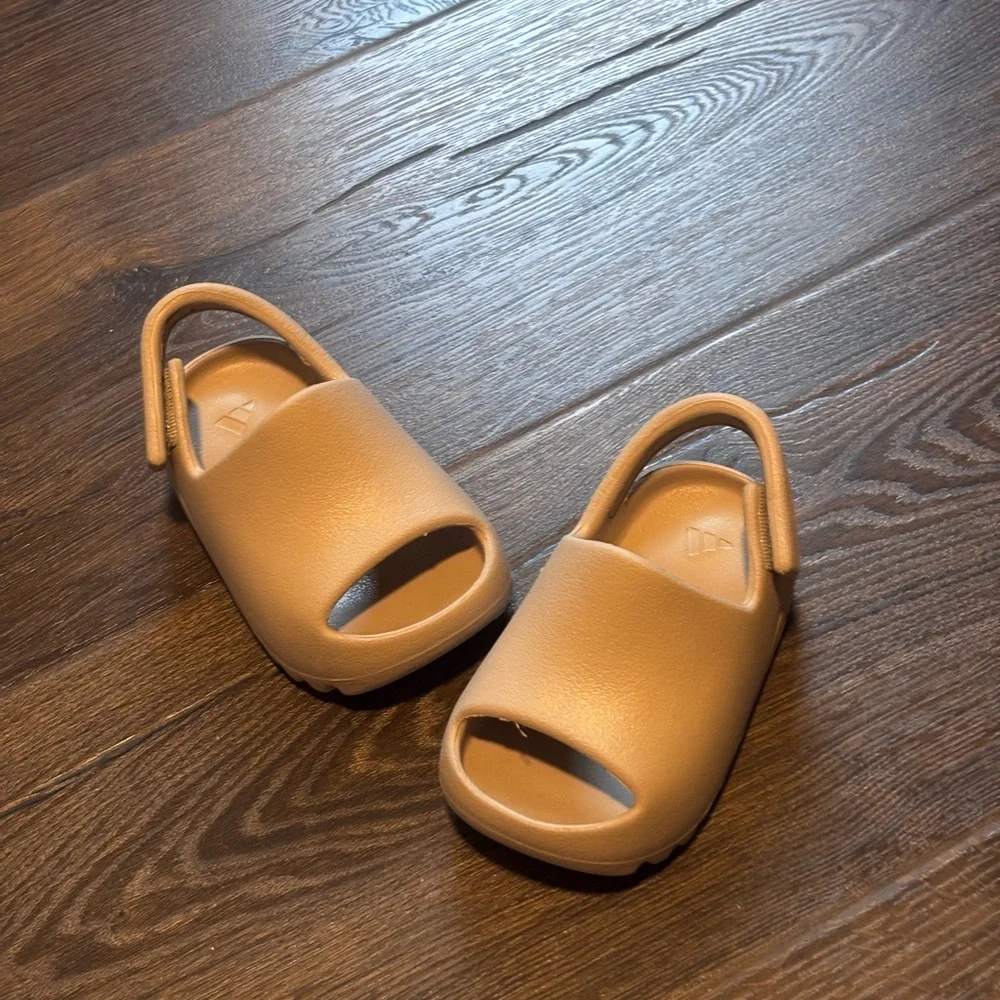 Yeezy infant Beige Slip-On Clogs size 5